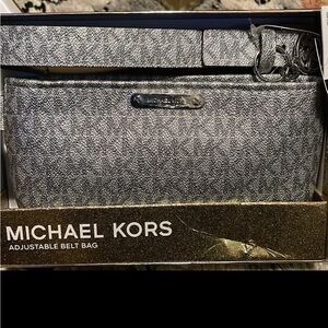 Michael kors belt bag
